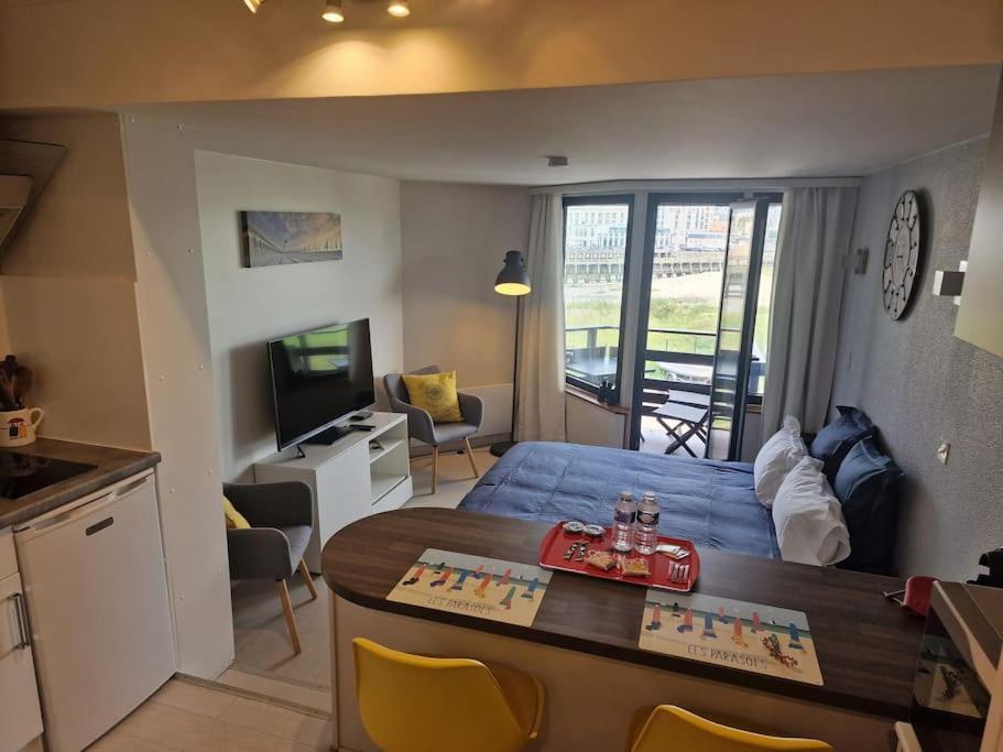 Le Cocooning-Studio Deauville Marina Avec Terrasse Vue Mer Et Plage المظهر الخارجي الصورة